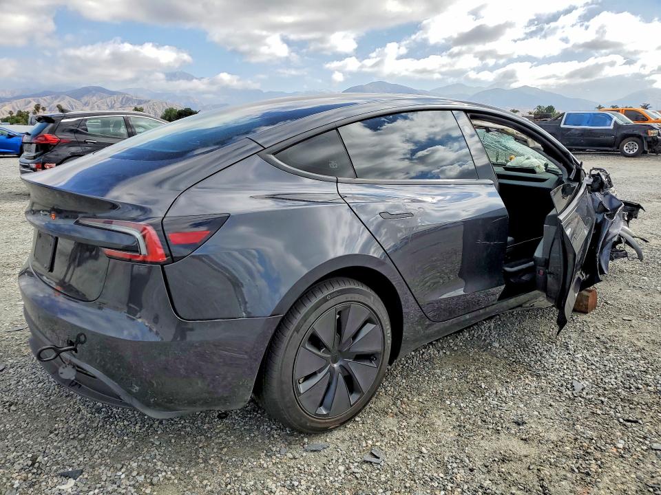 2025 Tesla Model 3 VIN 5YJ3E1EA8SF082991 COPART salvage auction — FRONT END, Salvage Title, sold $4,600 on 2026-07-22 (photo 3)