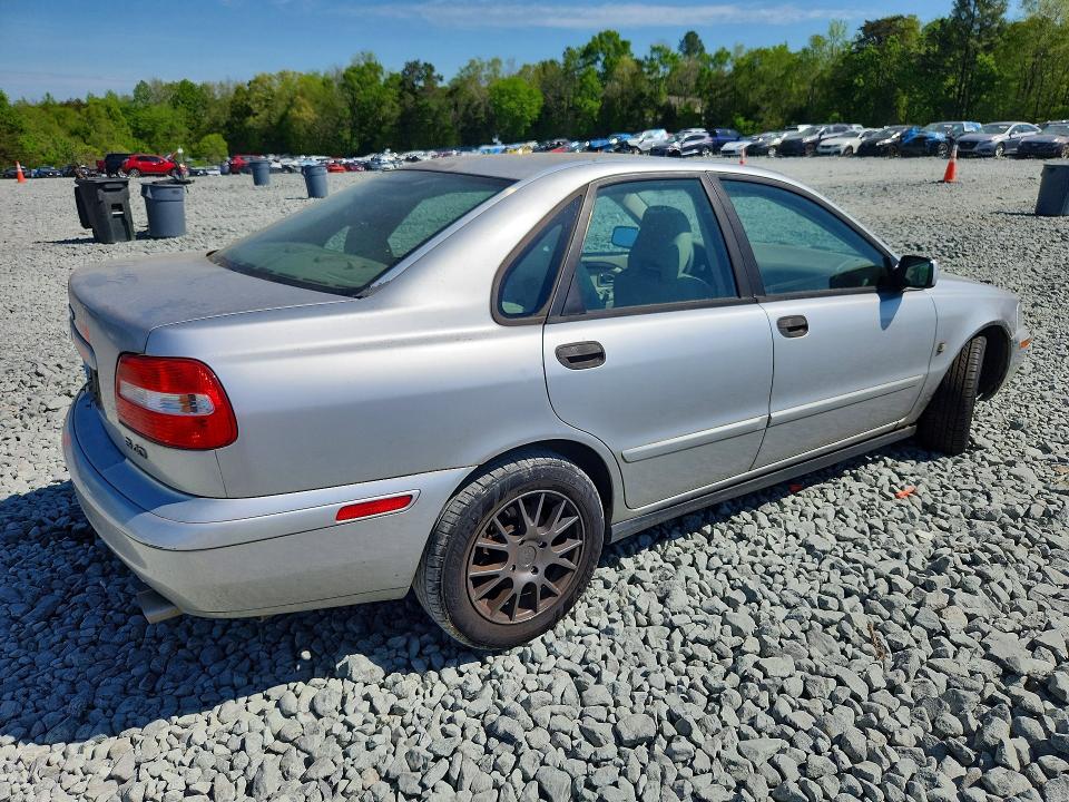 2004 Volvo S40 VIN YV1VS275X4F034523 COPART salvage auction — NORMAL WEAR, Nc - Dealer Only Clean Title, sold $150 on 2026-07-15 (photo 3)