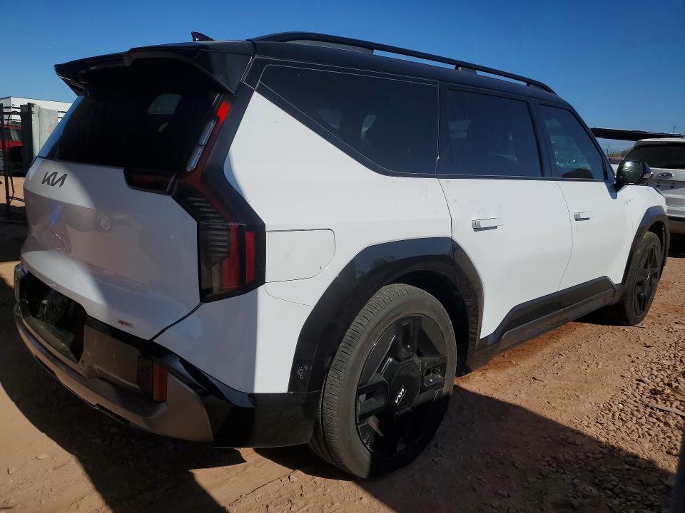 2026 Kia Ev9 VIN 5XYAEFS50TG018322 COPART salvage auction — FRONT END, AZ - CERT OF TITLE - SALVAGE, sold $15,900 on 2026-07-07 (photo 3)