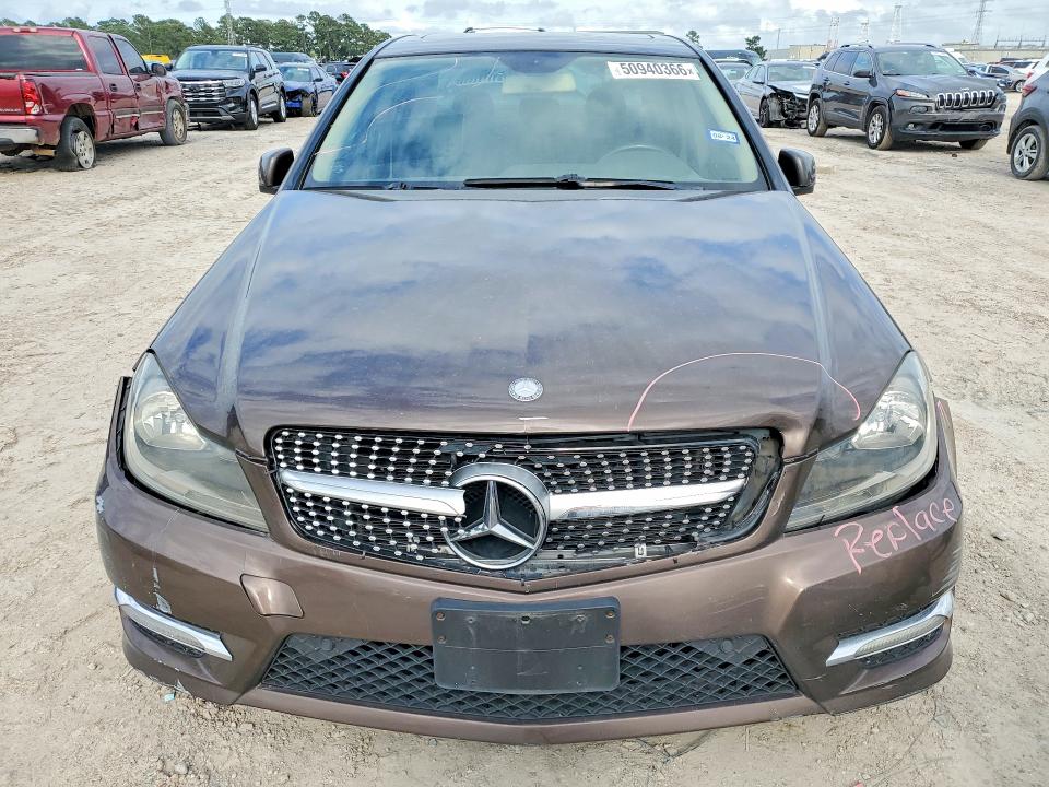 2013 Mercedes-benz C-klasse VIN WDDGF8AB3DA776169 COPART salvage auction — FRONT END, Tx - Salvage Vehicle Title, sold $1,300 on 2026-07-10 (photo 5)