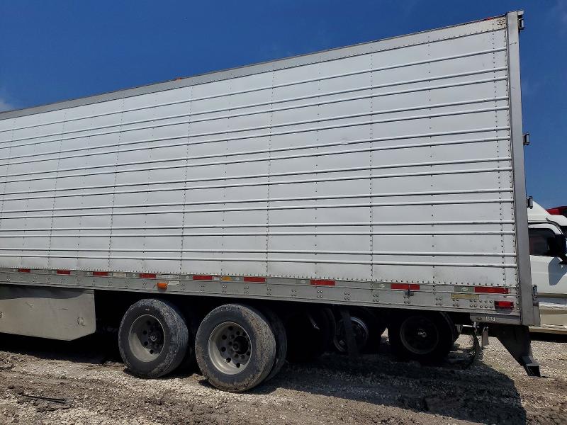 2015 Utility trailer VIN 1UYVS2532FU388110 COPART salvage auction — FRAME DAMAGE, TX - SALVAGE VEHICLE TITLE, sold $850 on 2026-07-09 (photo 3)