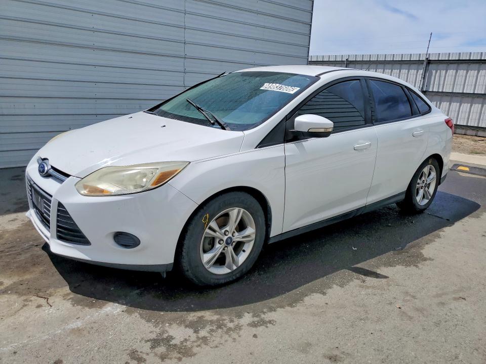 2014 Ford Focus VIN 1FADP3F2XEL167811 COPART salvage auction — MINOR DENT/SCRATCHES, CA - CERTIFICATE OF TITLE, sold $100 on 2026-07-09 (photo 1)