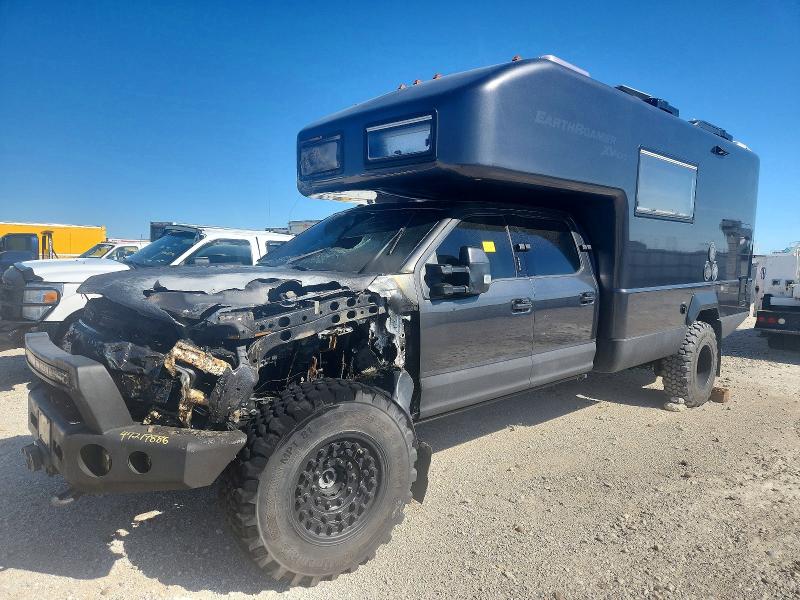 2017 Ford F-550 super duty VIN 1FD0W5HT7HEE64410 COPART salvage auction — Burn Engine, TX - SALVAGE VEHICLE TITLE, sold $31,500 on 2026-07-28 (photo 2)