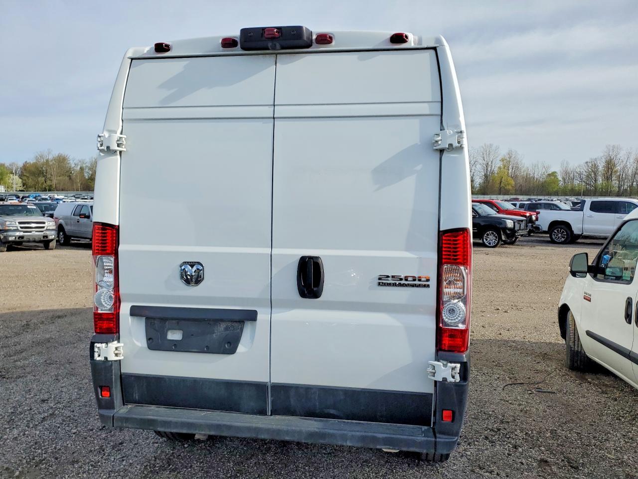 2025 Ram Promaster 2500 VIN 3C6LRVDG6SE512144 COPART salvage auction — Side, MI - CERTIFICATE OF TITLE, sold $22,000 on 2026-04-29 (photo 6)