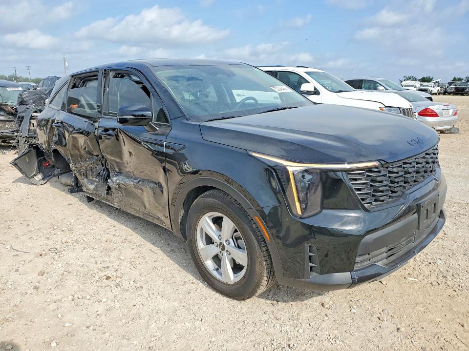 2025 Kia Sorento VIN 5XYRG4JC3SG403096 COPART salvage auction — SIDE, Tx - Certificate Of Title, sold $8,400 on 2026-07-09 (photo 4)