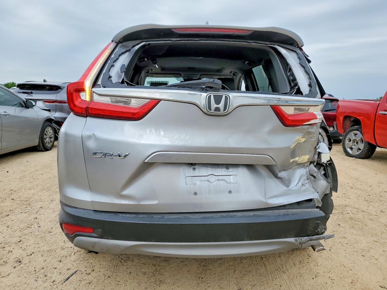 2018 Honda CR-V VIN 7FARW1H85JE030284 COPART salvage auction — Rear End, TX - SALVAGE VEHICLE TITLE, sold $6,500 on 2026-06-25 (photo 6)