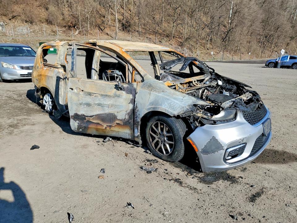 2021 Chrysler Pacifica VIN 2C4RC1BG1MR521612 COPART salvage auction — BURN, NY - MV-907A SALVAGE CERTIFICATE, sold $475 on 2026-07-02 (photo 4)