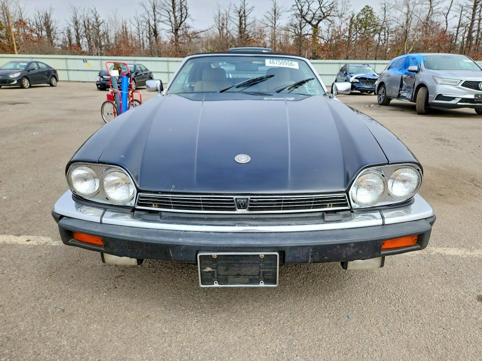 1989 Jaguar Xj series VIN SAJNV4845KC152168 COPART salvage auction — VANDALISM, Ny - Certificate Of Title, sold $2,400 on 2026-07-13 (photo 5)