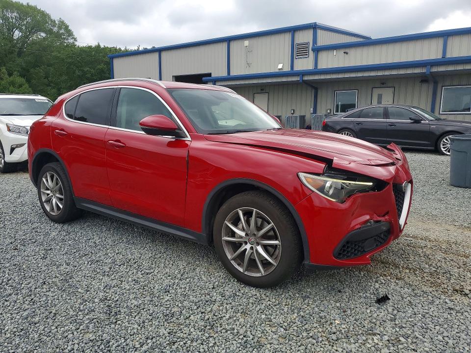 2018 Alfa romeo Stelvio VIN ZASFAKBN5J7B72391 COPART salvage auction — FRONT END, Nc - Salvage Certificate Of Title, sold $1,300 on 2026-07-30 (photo 4)