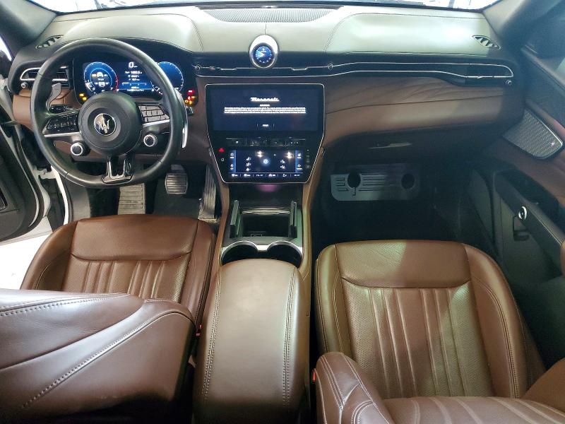 2023 Maserati Grecale VIN ZN682AVA3P7434109 COPART salvage auction — REAR END, Mi - Scrap Certificate Of Title, sold $10,300 on 2026-07-14 (photo 8)