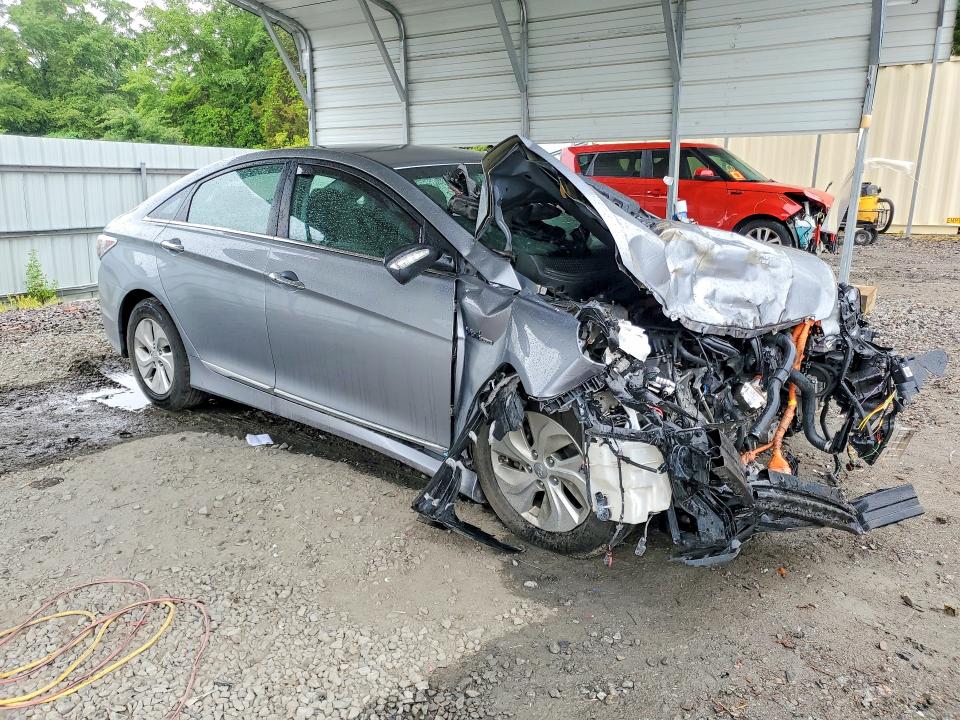 2015 Hyundai Sonata VIN KMHEC4A41FA134195 COPART salvage auction — FRONT END, GA - CERT OF TITLE-SALVAGE, sold $125 on 2026-07-07 (photo 4)