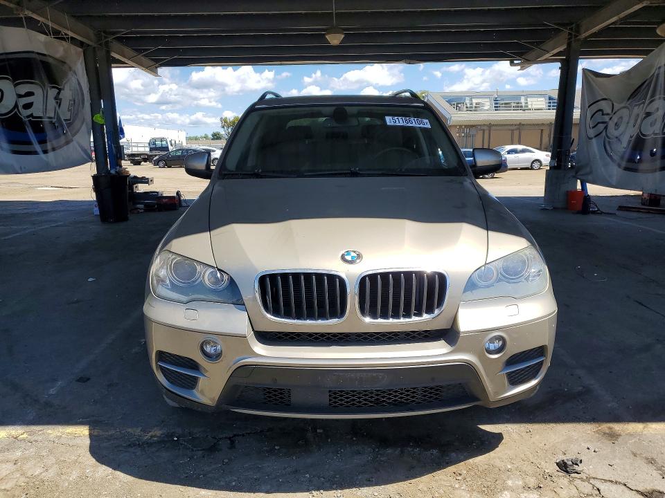 2011 BMW X5 VIN 5UXZV4C54BL738911 COPART salvage auction — MINOR DENT/SCRATCHES, Ca - Dis/Dlr/Exp Only Clean Title, sold $1,400 on 2026-07-02 (photo 5)
