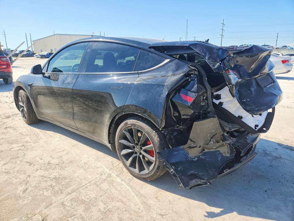 2024 Tesla Model y VIN 7SAYGDEF7RF037406 COPART salvage auction — REAR END, Tx - Certificate Of Title, sold $5,500 on 2026-07-28 (photo 2)