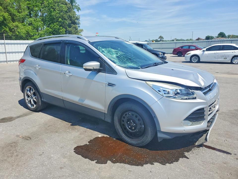 2015 Ford Escape VIN 1FMCU9J95FUC33159 COPART salvage auction — FRONT END, NC - SALVAGE CERTIFICATE OF TITLE, sold $1,050 on 2026-07-02 (photo 4)