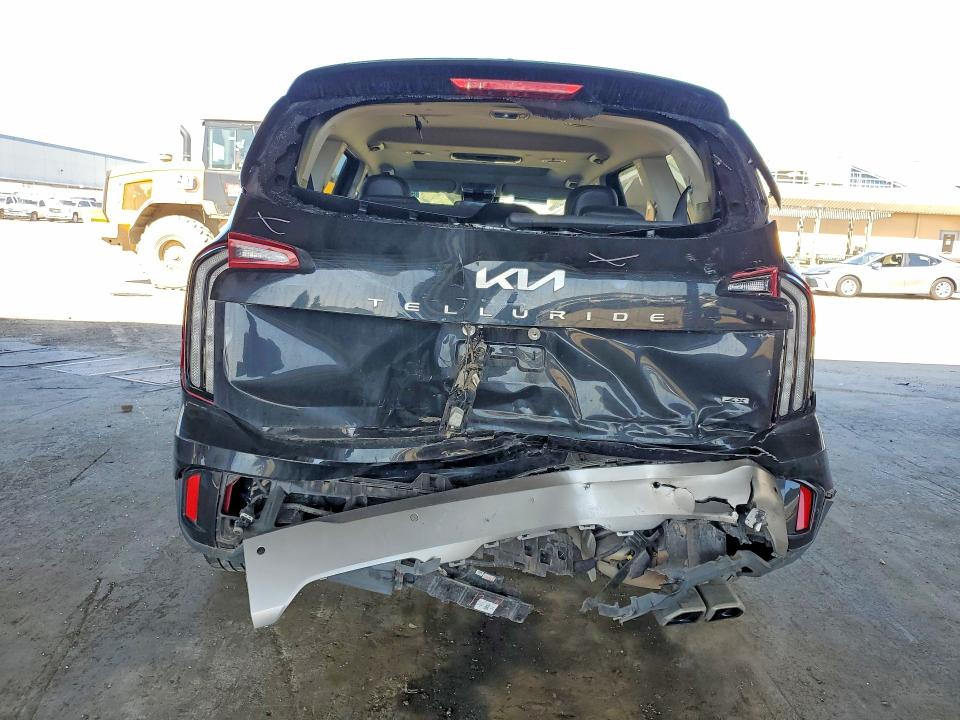 2025 Kia Telluride VIN 5XYP6DGC4SG587160 COPART salvage auction — REAR END, Co - Non-Repairable Cert Of Title, sold $11,700 on 2026-07-08 (photo 6)