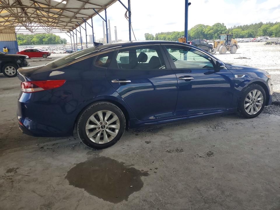 2017 Kia Optima VIN 5XXGT4L38HG162990 COPART salvage auction — SIDE, Salvage Title, sold $1,400 on 2026-07-30 (photo 3)