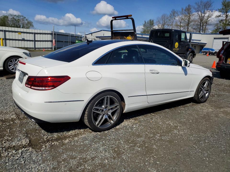 2014 Mercedes-benz E-klasse VIN WDDKJ5KBXEF279274 COPART salvage auction — FRONT END, Salvage Title, sold $6,200 on 2026-08-03 (photo 3)