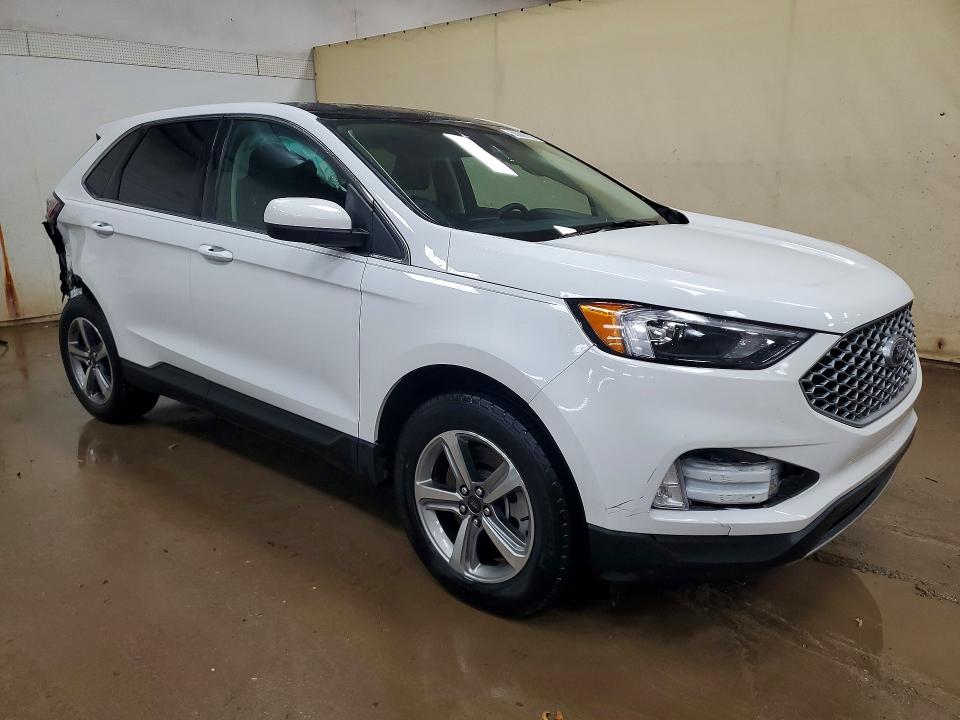 2024 Ford Edge VIN 2FMPK4J93RBA97165 COPART salvage auction — REAR END, MI - CERTIFICATE OF TITLE, sold $9,000 on 2026-08-19 (photo 4)