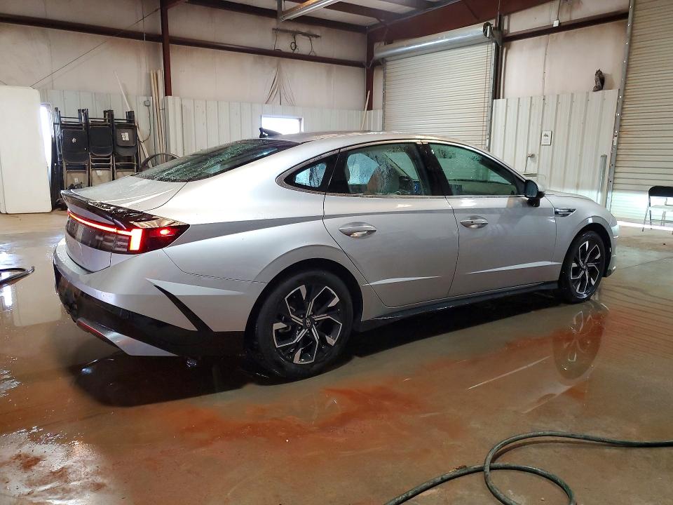 2025 Hyundai Sonata VIN KMHL64JA4SA469028 COPART salvage auction — HAIL, Fl - Certificate Of Title, sold $15,000 on 2026-07-13 (photo 3)