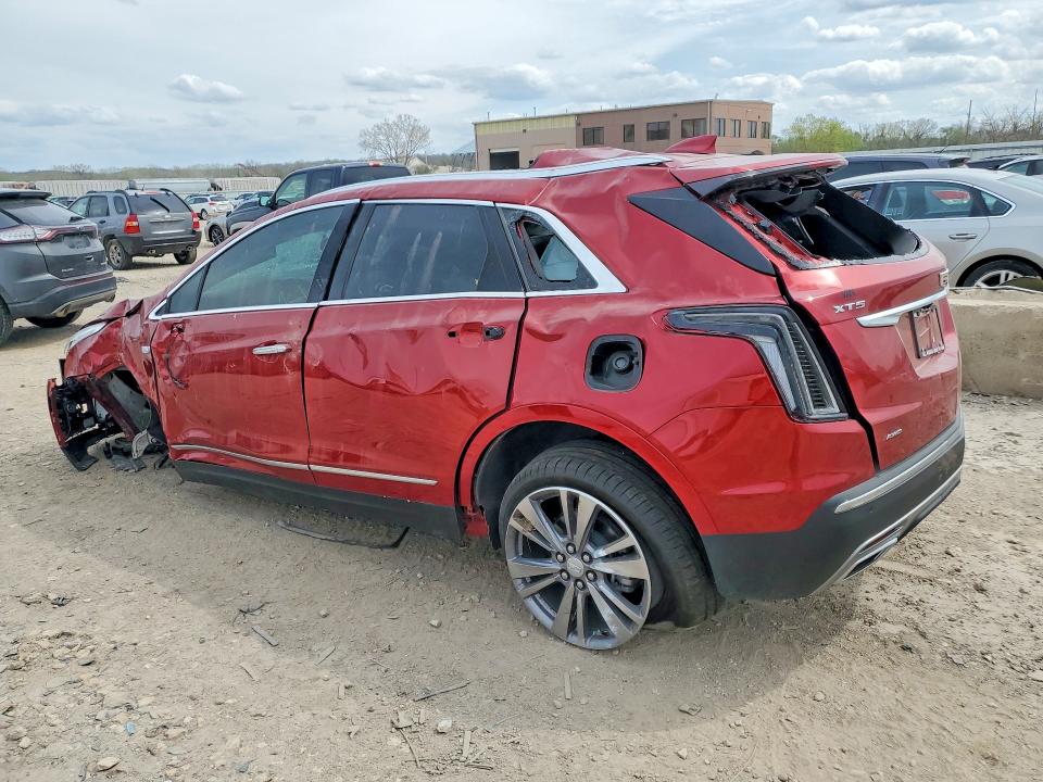 2025 Cadillac Xt5 VIN 1GYKNDR44SZ147535 COPART salvage auction — ROLLOVER, VA - DEALER ONLY CLEAN TITLE (P), sold $1,500 on 2026-07-02 (photo 2)