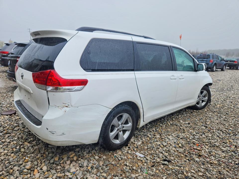 2013 Toyota Sienna VIN 5TDKK3DC3DS308694 COPART salvage auction — FRONT END, In - Certificate Of Title, sold $850 on 2026-07-09 (photo 3)