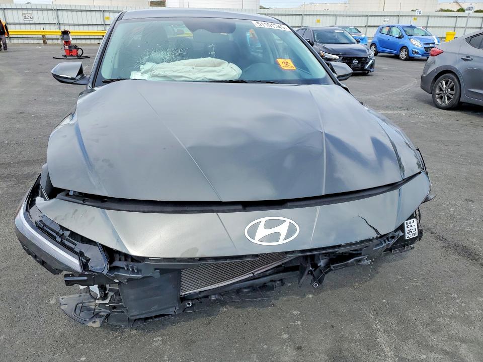 2025 Hyundai Elantra VIN KMHLL4DG1SU086042 COPART salvage auction — FRONT END, Ca - Salvage Certificate, sold $4,050 on 2026-07-06 (photo 5)