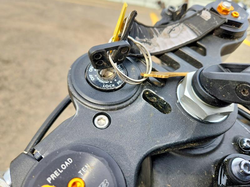 2018 Yamaha Yzf VIN JYARN39E3JA004043 COPART salvage auction — FRONT END, Nj - Cert Of Title-Salvage, sold $2,550 on 2026-07-30 (photo 8)