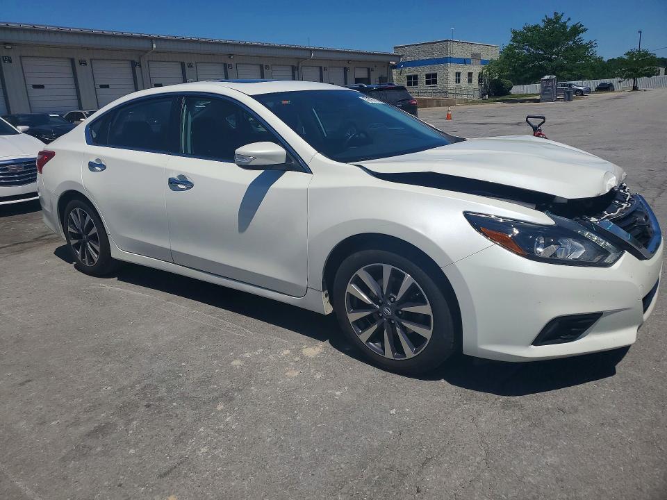 2017 Nissan VIN 1N4AL3APXHC184789 COPART salvage auction — FRONT END, Salvage Title, sold $2,150 on 2026-07-23 (photo 4)
