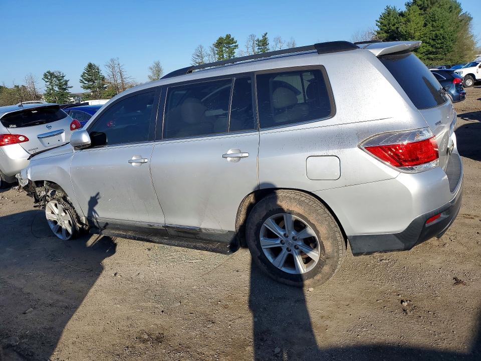 2013 Toyota Highlander VIN 5TDBK3EH0DS218557 COPART salvage auction — FRONT END, Id - Salvage Certificate Of Title, sold $750 on 2026-07-27 (photo 2)