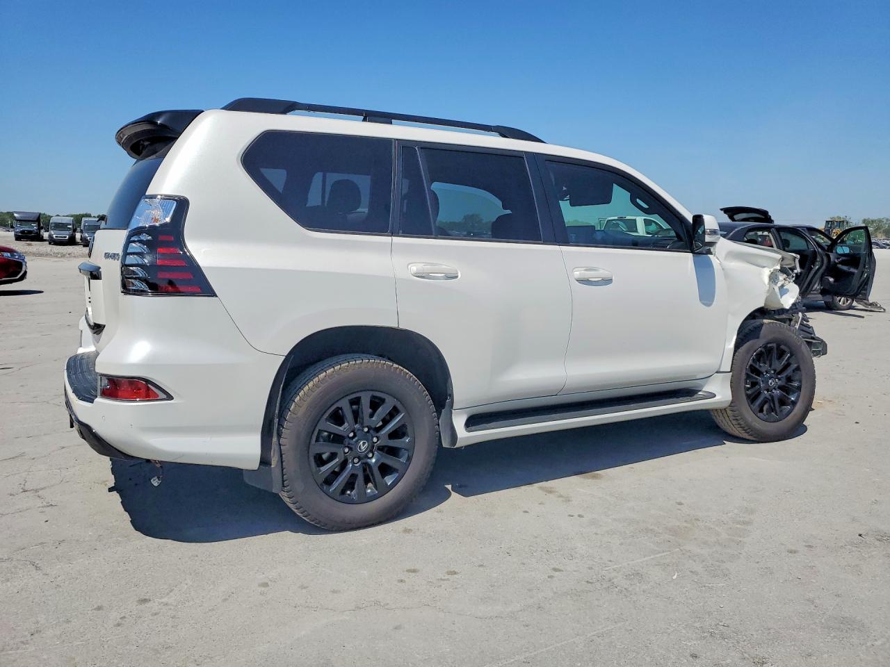 2023 Lexus GX VIN JTJSM7BX5P5350296 COPART salvage auction — Front End, Sc - Salvage Title, sold $32,250 on 2026-07-08 (photo 3)