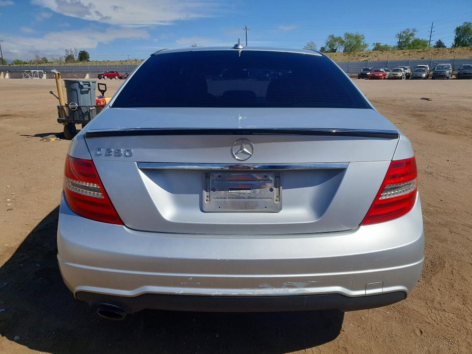 2012 Mercedes-benz C-klasse VIN WDDGF4HB3CR227425 COPART salvage auction — FRONT END, Tx - Dis/Dlr/Exp Only Salvage Title, sold $650 on 2026-07-08 (photo 6)