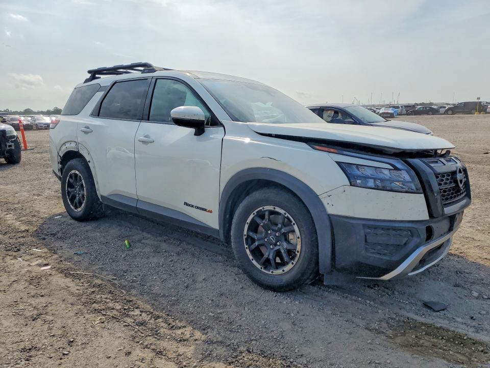 2023 Nissan Pathfinder VIN 5N1DR3BD5PC258107 COPART salvage auction — FRONT END, TX - SALVAGE VEHICLE TITLE, sold $8,900 on 2026-07-09 (photo 4)