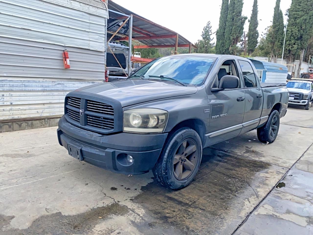 2006 Dodge Ram 1500 VIN 1D7HA18286S634767 COPART salvage auction — Minor Dent/Scratches, CA - DIS/DLR/EXP ONLY CLEAN TITLE (P), sold $475 on 2026-07-03 (photo 2)