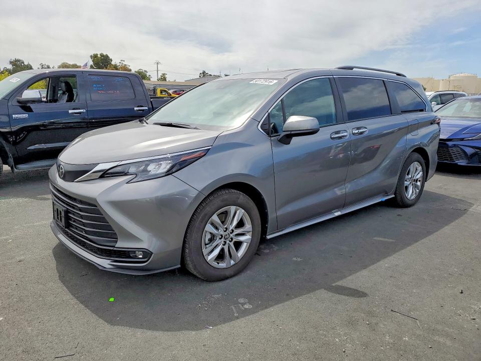 2026 Toyota Sienna VIN 5TDYSKFC4TS233617 COPART salvage auction — SIDE, Ca - Salvage Certificate, sold $25,500 on 2026-07-20 (photo 1)