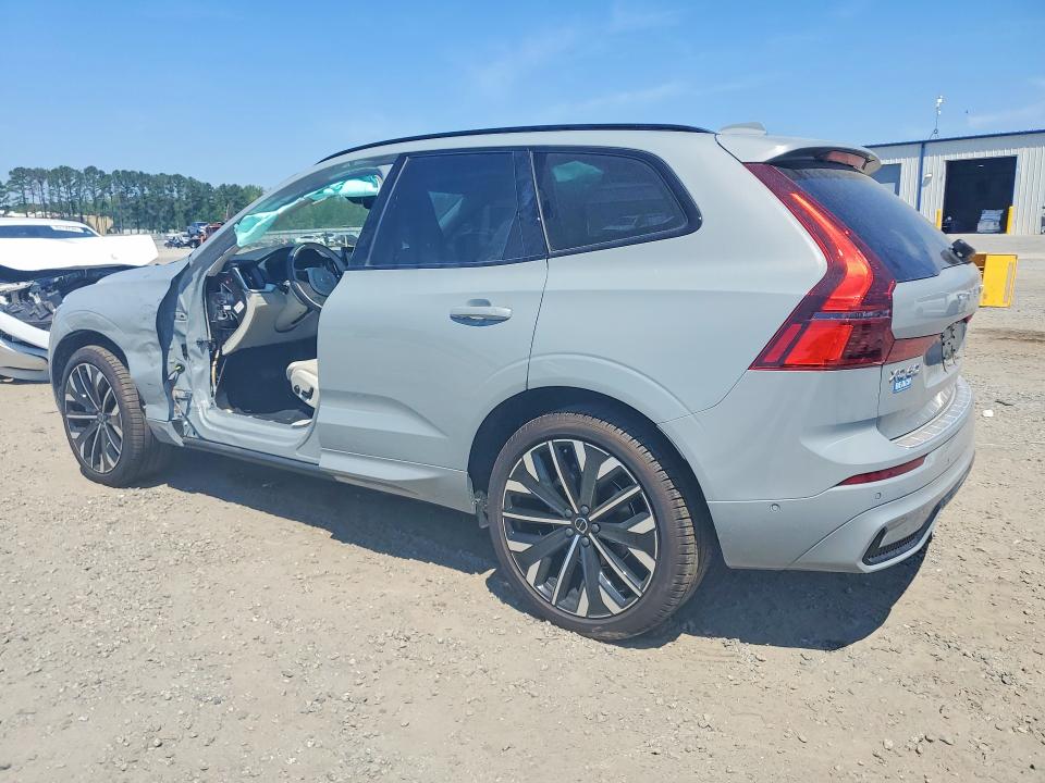 2026 Volvo Xc60 VIN YV4M12RMXT1422451 COPART salvage auction — SIDE, Nc - Salvage Certificate Of Title, sold $27,250 on 2026-07-20 (photo 2)