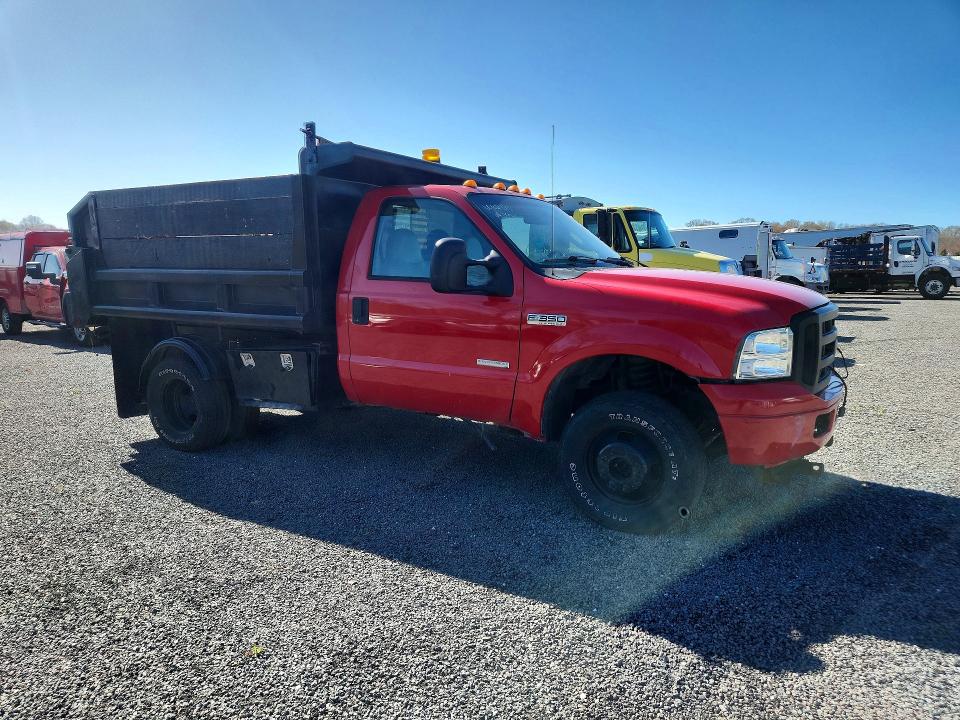 2006 Ford F-350 super duty VIN 1FDWF37P06EC02910 COPART salvage auction — MECHANICAL, Ma - Certificate Of Title, sold $5,900 on 2026-07-08 (photo 4)