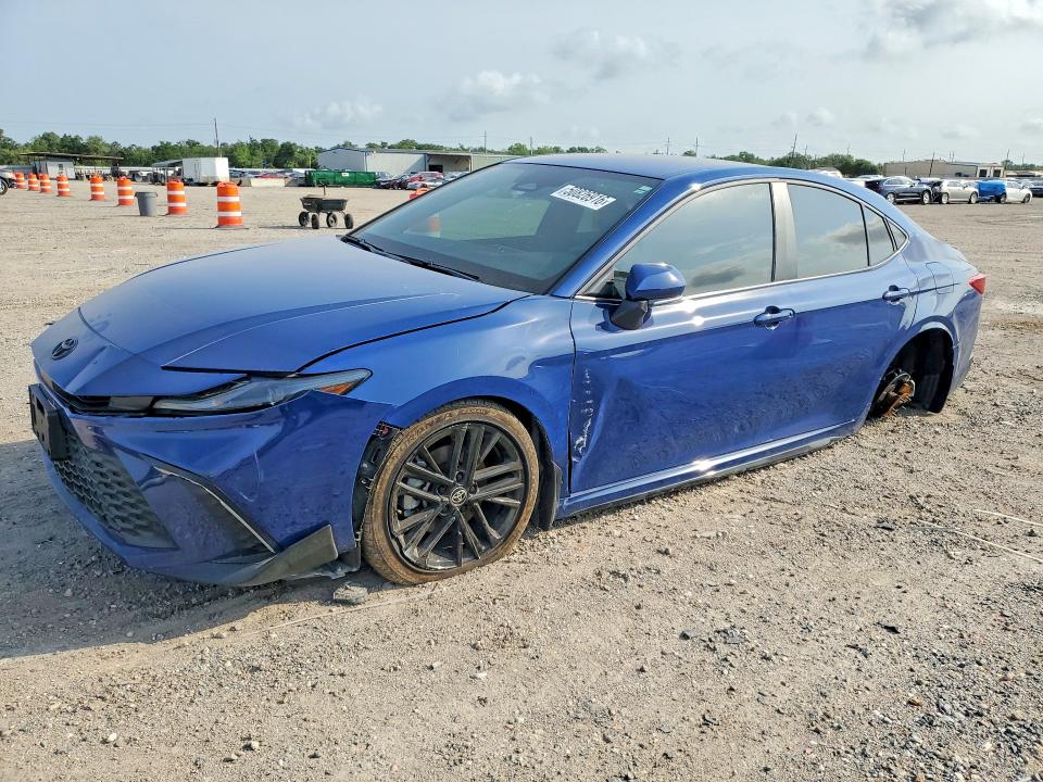 2025 Toyota VIN 4T1DAACK8SU206742 COPART salvage auction — SIDE, TX - SALVAGE VEHICLE TITLE, sold $9,200 on 2026-07-02 (photo 1)