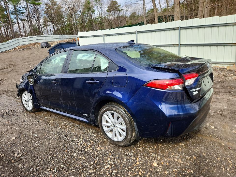 2025 Toyota Corolla VIN JTDBDMHE6S3023434 COPART salvage auction — ROLLOVER, Salvage Title, sold $200 on 2026-07-27 (photo 2)