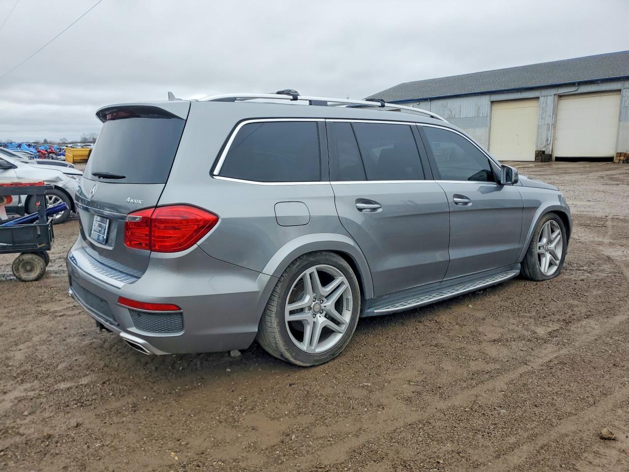 2015 Mercedes-Benz GL-Class VIN 4JGDF7DE3FA461755 COPART salvage auction — Minor Dent/Scratches, MI - DEALER ONLY CLEAN TITLE, sold $3,950 on 2026-07-01 (photo 3)