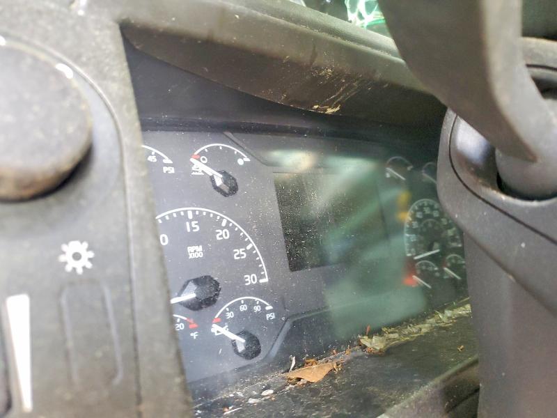 2023 Volvo Vnl VIN 4V4NC9EH9PN608424 COPART salvage auction — ALL OVER, Tx - Nonrepairable Title, sold $12,200 on 2026-07-16 (photo 8)
