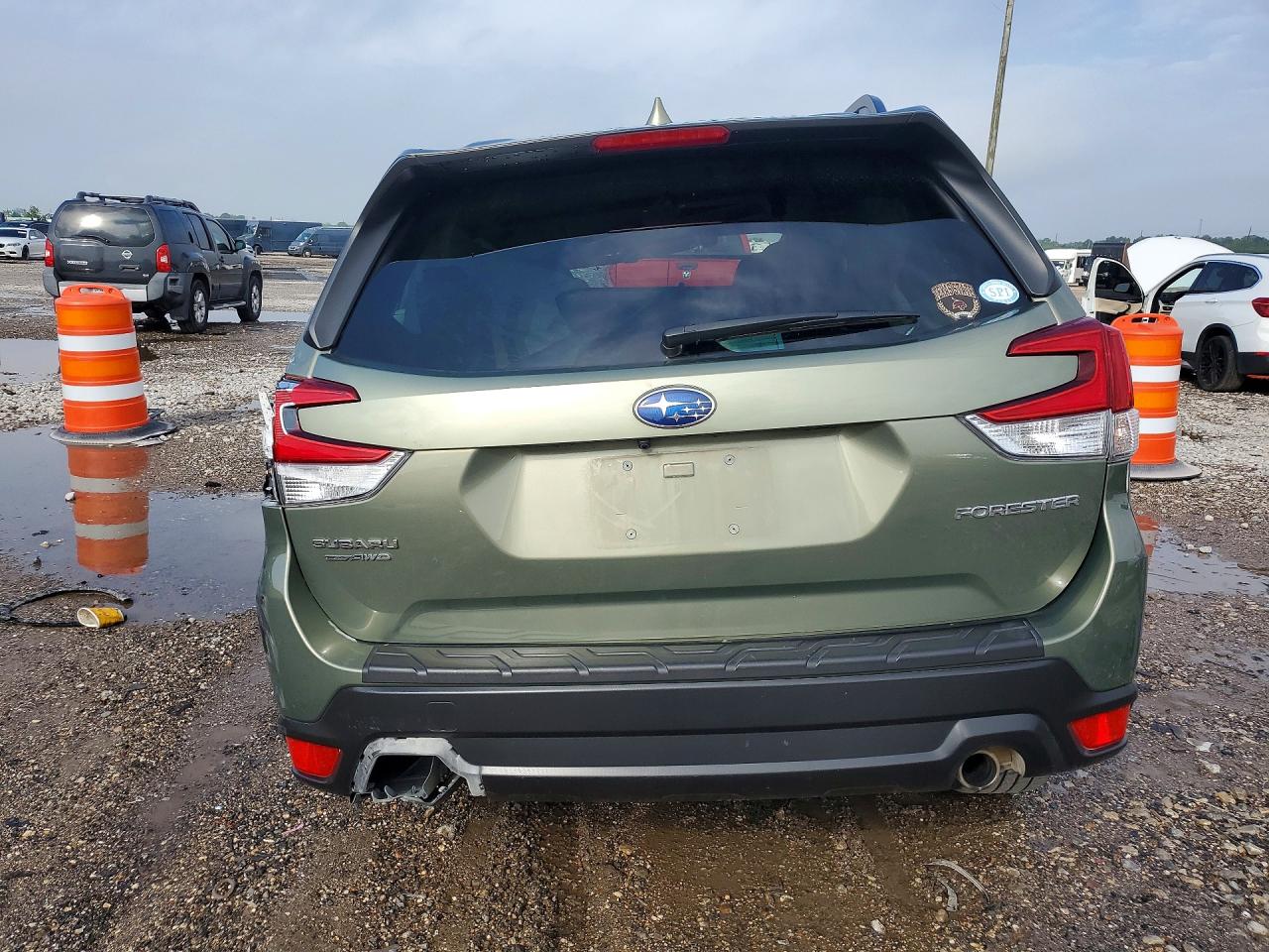 2021 Subaru Forester VIN JF2SKASC0MH459697 COPART salvage auction — Front End, TX - NONREPAIRABLE TITLE, sold $425 on 2026-07-09 (photo 6)