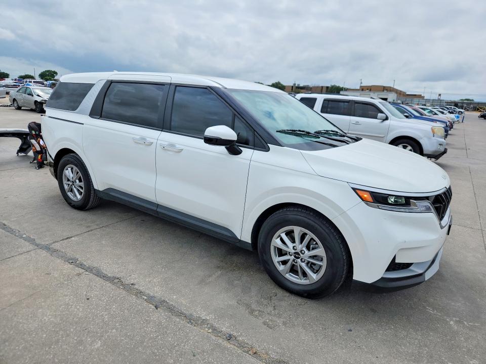 2024 Kia Carnival VIN KNDNB4H33R6380631 COPART salvage auction — SIDE, Tx - Certificate Of Title, sold $11,800 on 2026-07-30 (photo 4)