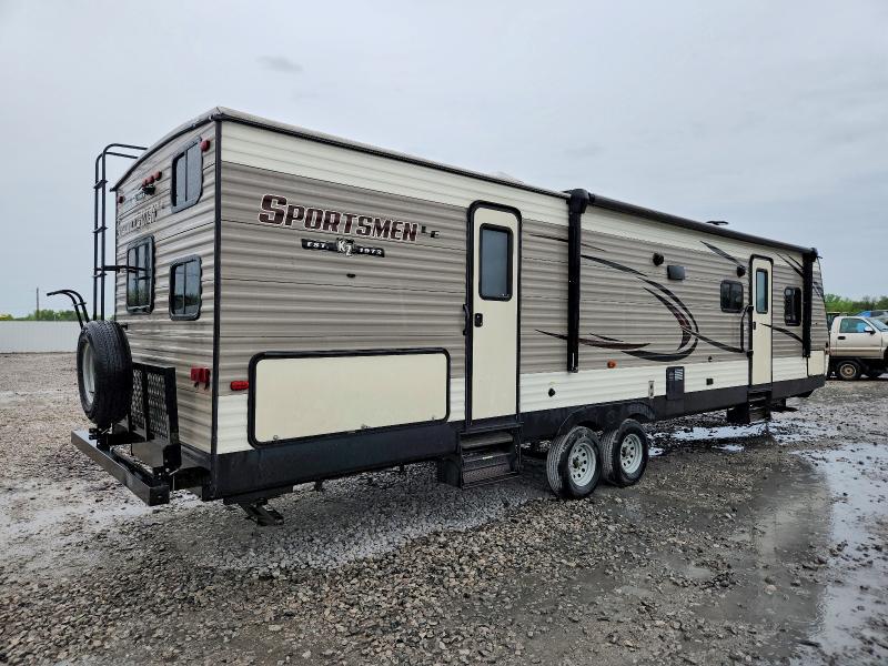 2019 Kz 332bhle sportsmen VIN 4EZTU3329K5053185 COPART salvage auction — VANDALISM, IL - SALVAGE CERTIFICATE, sold $4,400 on 2026-07-23 (photo 4)