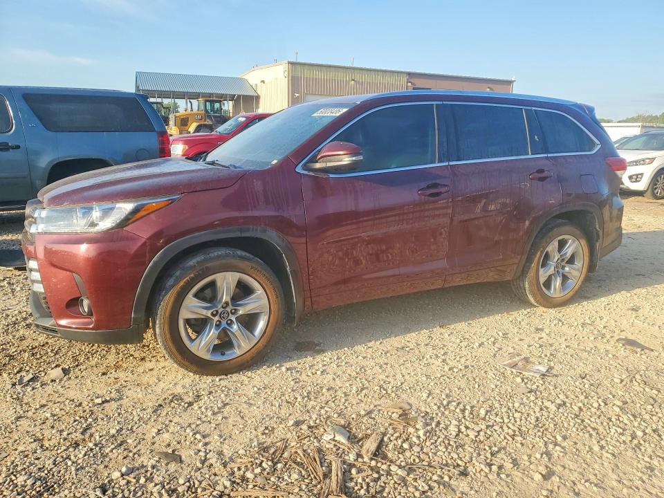 2018 Toyota Highlander VIN 5TDDZRFH3JS496550 COPART salvage auction — MINOR DENT/SCRATCHES, Ks - Cert Of Title-Salvage, sold $750 on 2026-07-21 (photo 1)