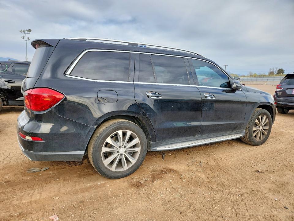 2013 Mercedes-benz Gl-klasse VIN 4JGDF7CE4DA255942 COPART salvage auction — NORMAL WEAR, Salvage Title, sold $750 on 2026-07-15 (photo 3)