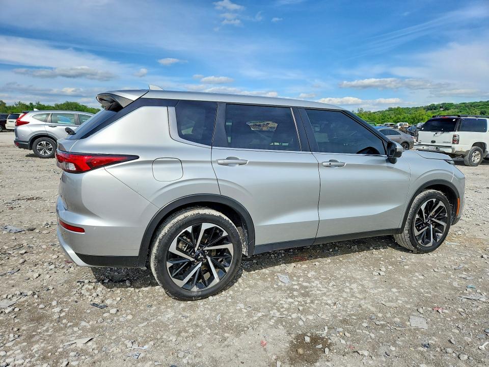 2024 Mitsubishi Outlander VIN JA4J3VA86RZ014243 COPART salvage auction — SIDE, Il - Salvage Certificate, sold $7,800 on 2026-08-03 (photo 3)
