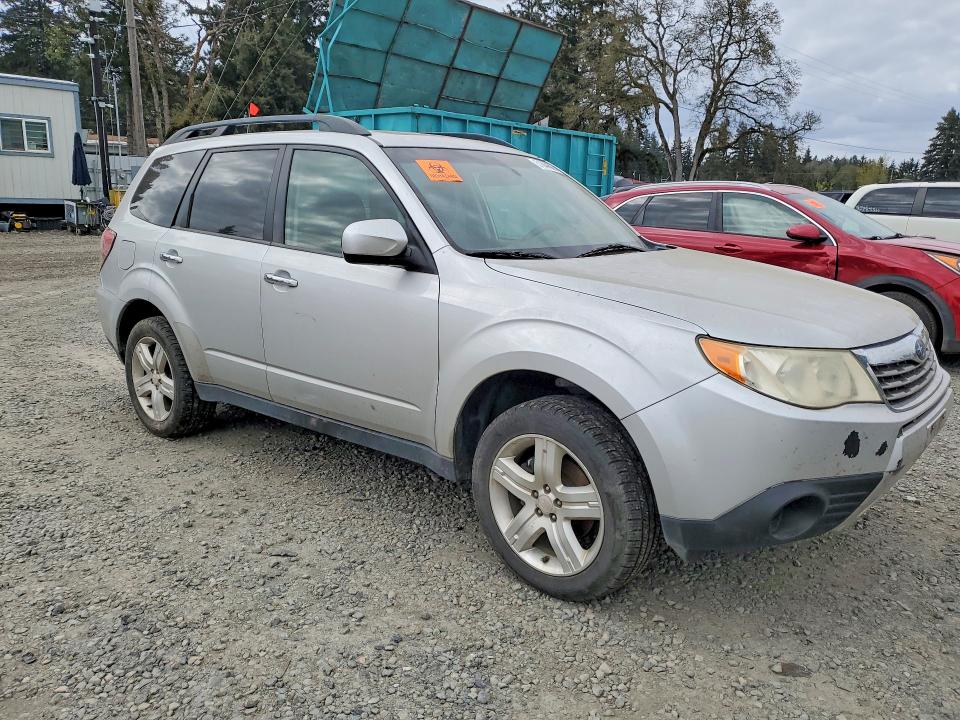 2010 Subaru Forester VIN JF2SH6CC7AH720992 COPART salvage auction — VANDALISM, Or - Certificate Of Title, sold $125 on 2026-07-07 (photo 4)