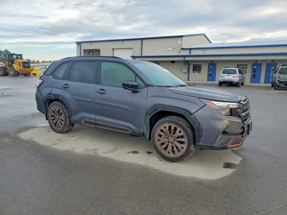 2025 Subaru Forester VIN JF2SLSJD2SH416179 COPART salvage auction — REAR END, Me - Cert Of Title-Salvage Collisio, sold $125 on 2026-07-24 (photo 4)