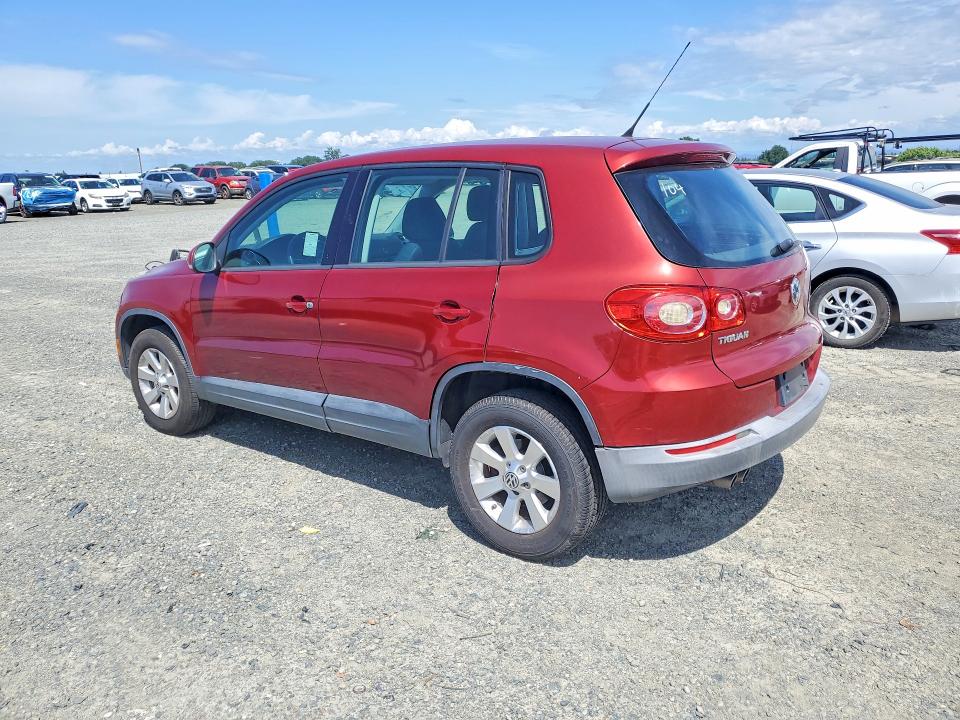 2010 Volkswagen Tiguan VIN WVGAV7AX4AW000474 COPART salvage auction — MINOR DENT/SCRATCHES, Ca - Dis/Dlr/Exp Only Clean Title (P), sold $325 on 2026-07-09 (photo 2)