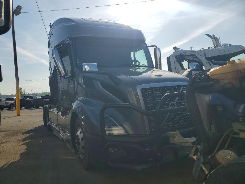 2022 Volvo VIN 4V4NC9EH7NN298013 COPART salvage auction — ROLLOVER, OH - CERT OF TITLE-SALVAGE, sold $10,500 on 2026-07-09 (photo 1)